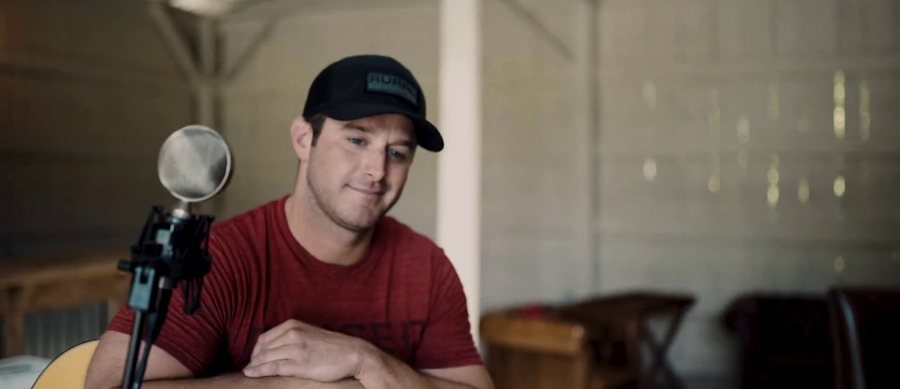 Easton Corbin - Raising Humans (Acoustic Video)